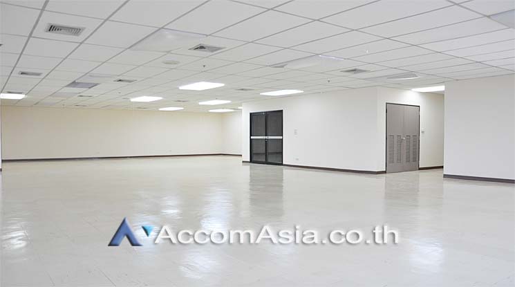 6  Office Space For Rent in Sukhumvit ,Bangkok MRT Khlong Toei - BTS Phrom Phong at Sirinrat Building AA13588